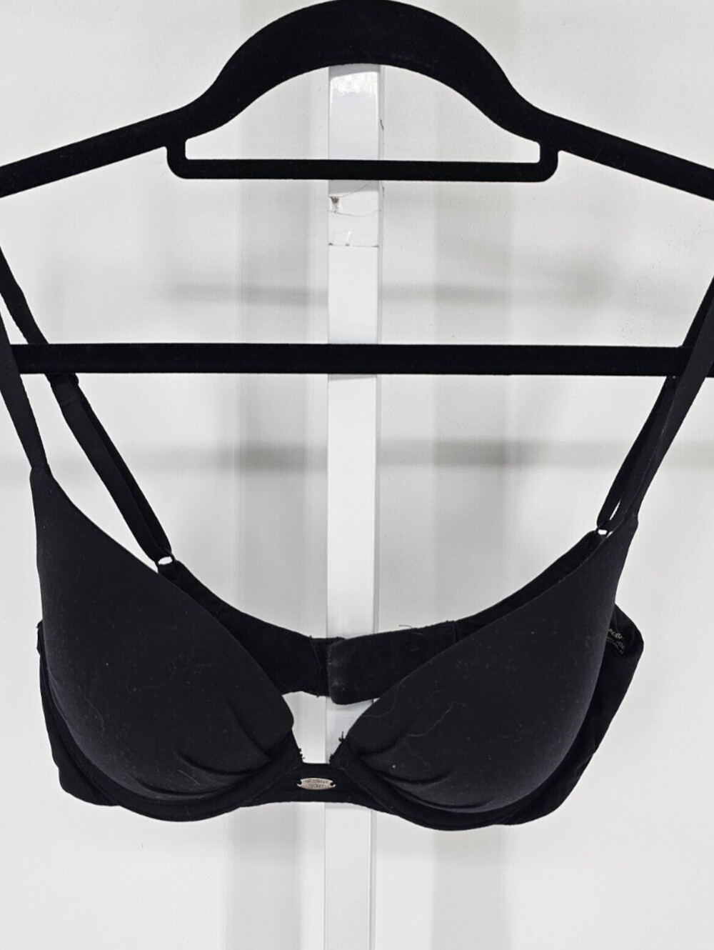 Fabulous by Victorias Secret Sz 32C Padded Plunge Bra Solid Black